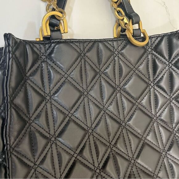 Zara Black Quilted Tote with Gold Chain - Picture 6 of 7